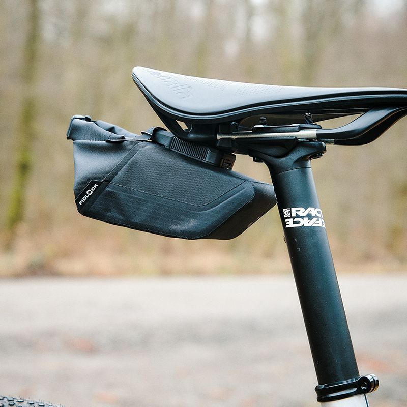PINCLIP Small Saddle Bag + Base